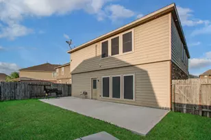 8215 Oat Meadow Trail, Houston, TX 77049 - Photo 43