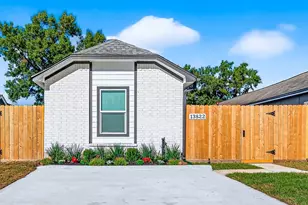 13822 Northlake Dr, Houston, TX 77049 - Photo 13