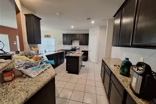 211 Sea Breeze Dr, Bacliff, TX 77518 - Photo 5