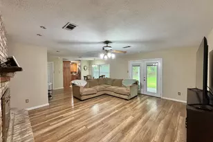 3220 Lancelot St, Orange, TX 77630 - Photo 5
