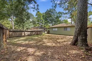 9 Capewood Ct, The Woodlands, TX 77381 - Photo 3