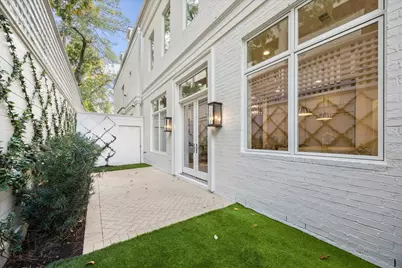 19 Wentworth Gate Path, Houston, TX 77027 - Photo 45