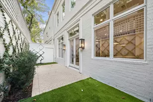 19 Wentworth Gate Path, Houston, TX 77027 - Photo 45