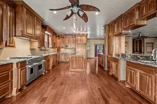 255 Laguna Point, Hemphill, TX 75948 - Photo 11