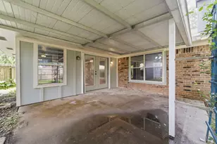 5738 Weeping Willow Rd, Houston, TX 77092 - Photo 17