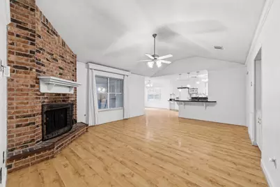 5738 Weeping Willow Road, Houston, TX 77092 - Photo 5