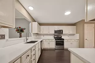 911 Woodfern Glen Ln, Pearland, TX 77584 - Photo 11