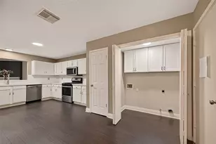 911 Woodfern Glen Ln, Pearland, TX 77584 - Photo 9