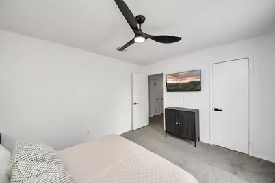 8631 Valley Ledge Drive, Houston, TX 77078 - Photo 13