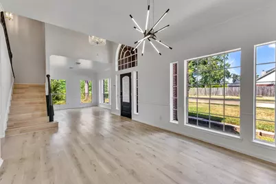 1019 Highland Woods Drive, Highlands, TX 77562 - Photo 9