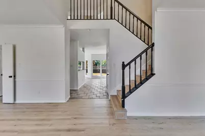 1019 Highland Woods Drive, Highlands, TX 77562 - Photo 5