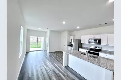 680 Amesbury Road, Conroe, TX 77316 - Photo 5