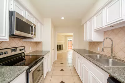 13282 Trail Hollow Drive, Houston, TX 77079 - Photo 9