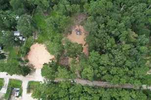 19157 Bedford, New Caney, TX 77357 - Photo 3