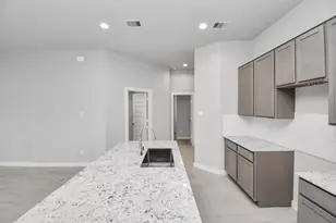 359 Ice Shr Trl, Dayton, TX 77535 - Photo 13