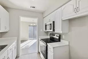 9707 Richmond Ave, Houston, TX 77042 - Photo 11