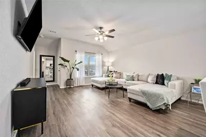 10527 Meadow Saffron Drive, Houston, TX 77016 - Photo 5