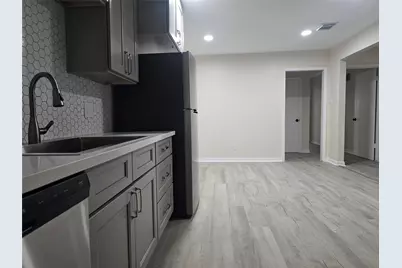 10518 Royal Oaks Drive, Houston, TX 77016 - Photo 11