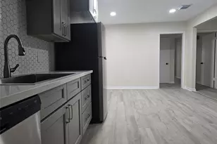 10518 Royal Oaks Dr, Houston, TX 77016 - Photo 11