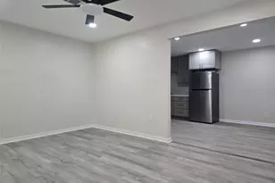 10518 Royal Oaks Dr, Houston, TX 77016 - Photo 3