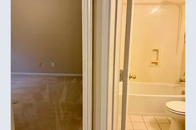 3607 Emerald Falls Drive, Houston, TX 77059 - Photo 29