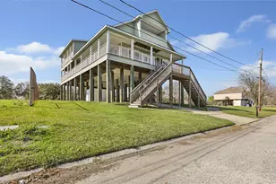 205 Rue Orleans St, Baytown, TX 77520 - Photo 3