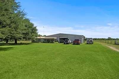 15610 Penick Rd, Waller, TX 77484 - Photo 9