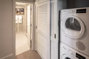 1701 Hermann Dr, Houston, TX 77004 - Photo 5