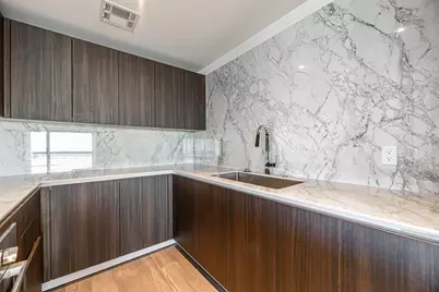 1701 Hermann Drive #24B, Houston, TX 77004 - Photo 15