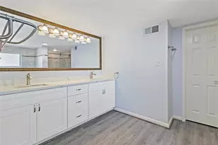 2530 Wordsworth St, Houston, TX 77030 - Photo 27