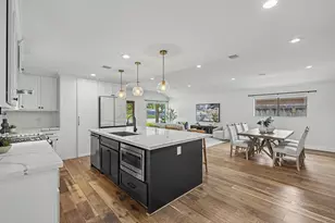 6735 Grovewood Ln, Houston, TX 77008 - Photo 11