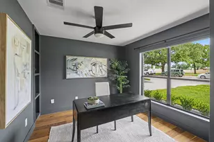 6735 Grovewood Ln, Houston, TX 77008 - Photo 5