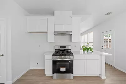 10418 N Shadowdale Drive, Houston, TX 77041 - Photo 11