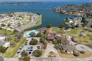 228 April Waters Dr W, Conroe, TX 77356 - Photo 37