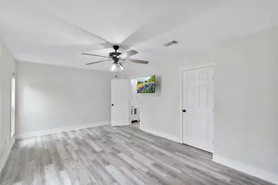 655 Avenue L, Dickinson, TX 77539 - Photo 23
