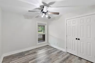 655 Avenue L, Dickinson, TX 77539 - Photo 19