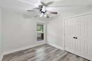 655 Avenue L, Dickinson, TX 77539 - Photo 19