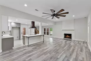 655 Avenue L, Dickinson, TX 77539 - Photo 9