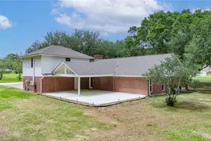 655 Avenue L, Dickinson, TX 77539 - Photo 41