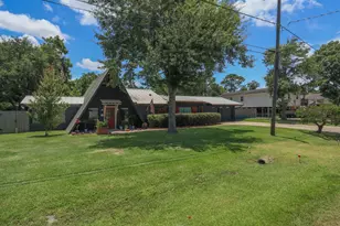 2575 Cliff Dr, Dickinson, TX 77539 - Photo 3