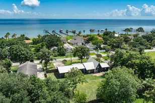 2575 Cliff Dr, Dickinson, TX 77539 - Photo 35