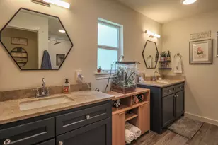 2575 Cliff Dr, Dickinson, TX 77539 - Photo 19