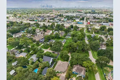 327 W 31st Street, Houston, TX 77018 - Photo 13