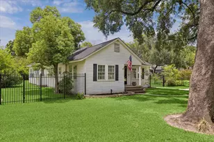 327 W 31st St, Houston, TX 77018 - Photo 3