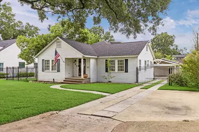 327 W 31st Street, Houston, TX 77018 - Photo 1