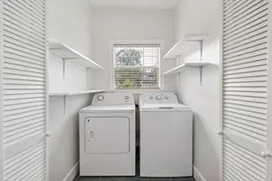 327 W 31st St, Houston, TX 77018 - Photo 35