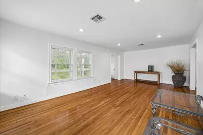 327 W 31st Street, Houston, TX 77018 - Photo 17