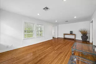327 W 31st St, Houston, TX 77018 - Photo 17