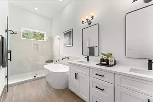 1002 Tuskegee Heights Ln, Houston, TX 77091 - Photo 5