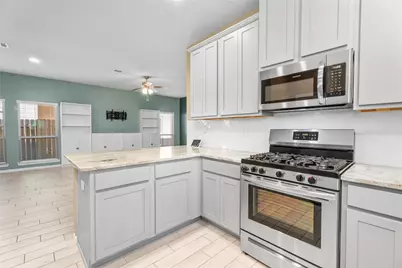 24717 Teton Hollow Trail, Houston, TX 77336 - Photo 9
